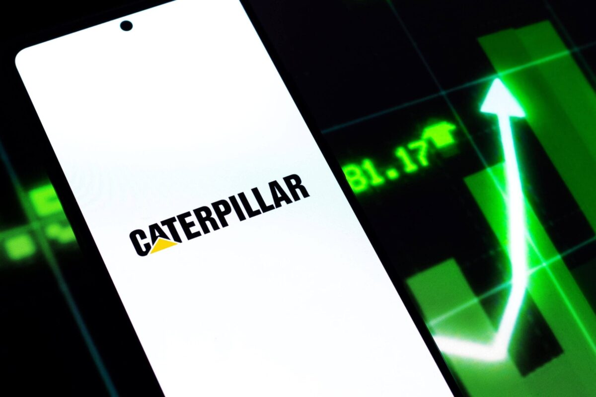 Caterpillar (CAT) Surges 124% as Bank of America Sets $825 Price Target Following Robust Earnings