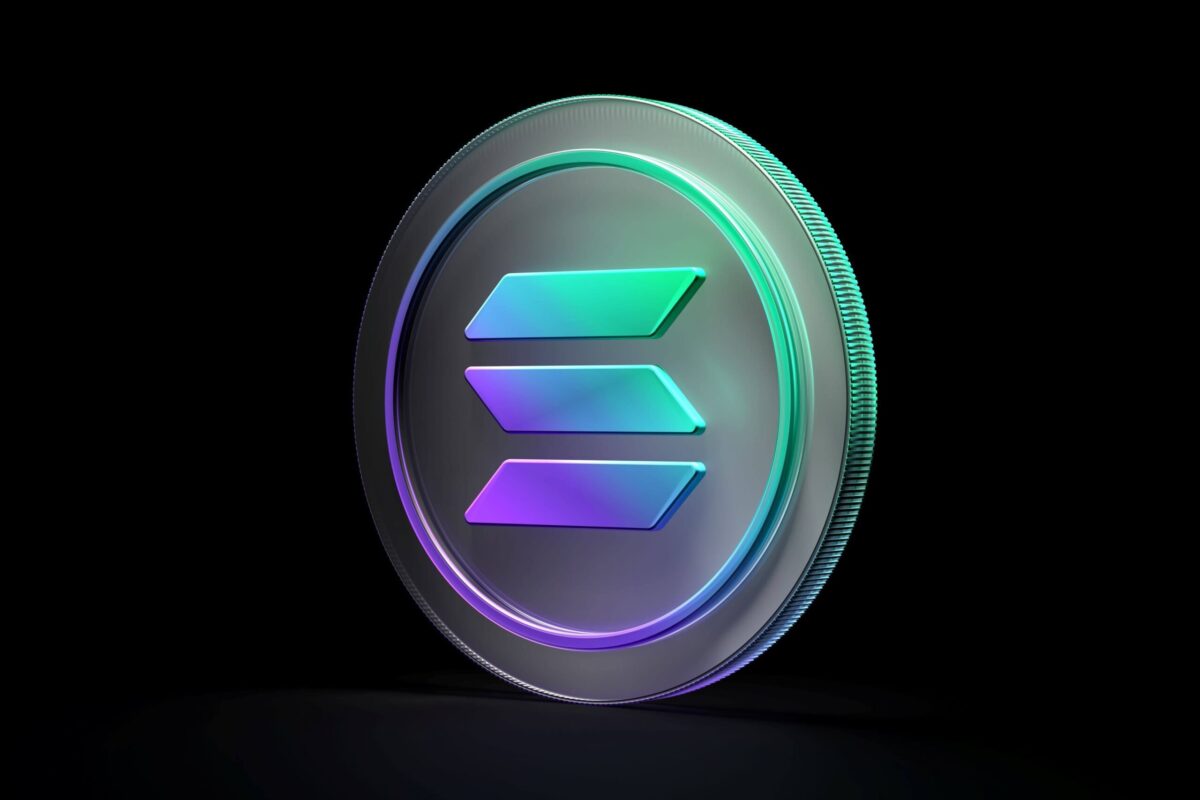 Solana (SOL) Struggles at $77 as 80% of Token Holders Face Losses