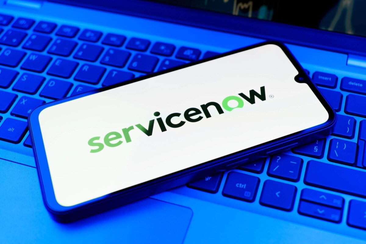 ServiceNow (NOW) Stock Climbs as CEO Dismisses AI Disruption Concerns