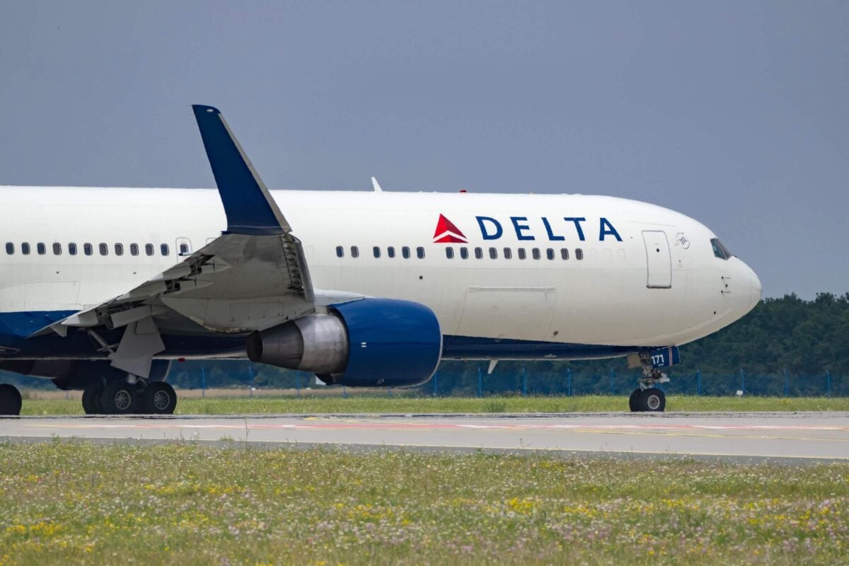 Delta Air Lines (DAL) Stock Climbs 4% on Upgraded Q1 Revenue Forecast