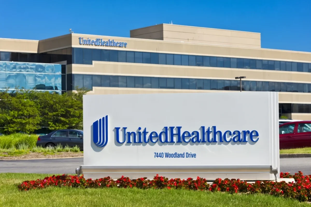 UnitedHealth (UNH) Stock Gains Momentum on Medicare Advantage Rate Boost