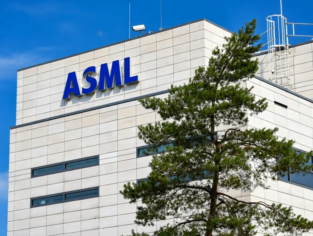 UBS Elevates ASML Stock as Top Investment Choice Amid AI Surge