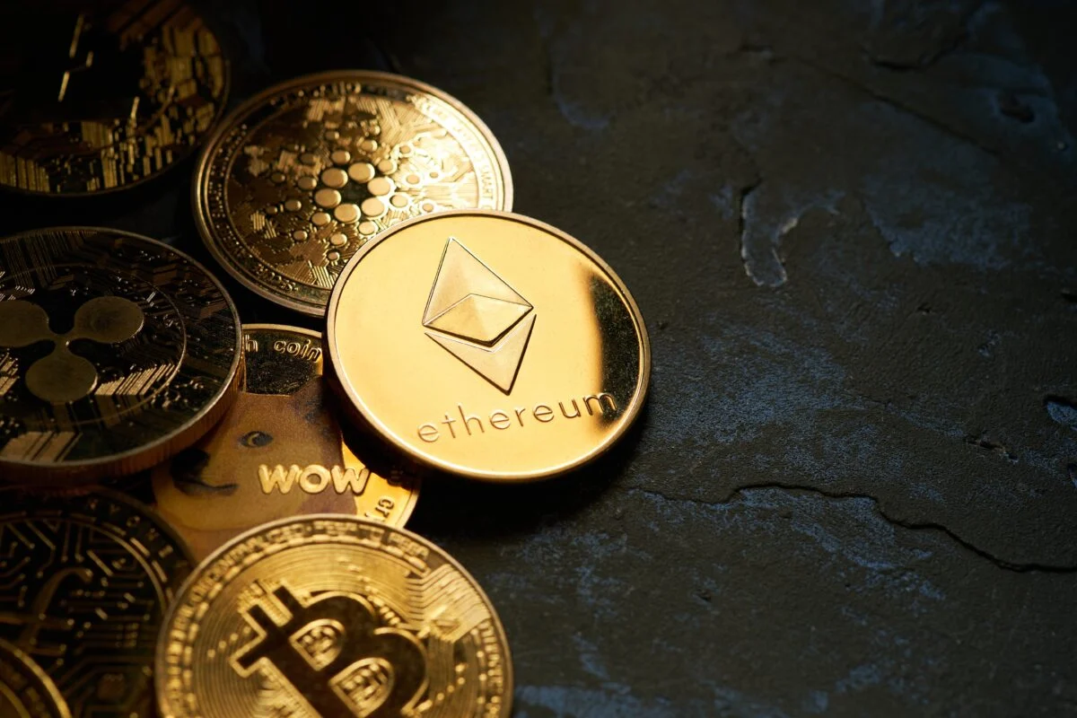 Ethereum (ETH) Stock Price Falters Under $2,100 Amid Persistent Selling Pressure