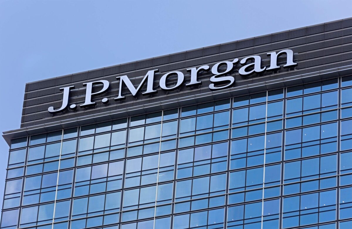 JPMorgan Chase (JPM) Stock: Bank Pivots to AI Talent as Operations Roles Face 10% Reduction