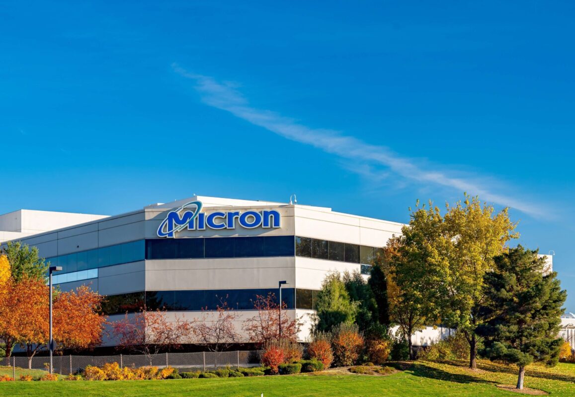 Micron (MU) Stock vs SK Hynix: AI Memory Giants Compared for 2026 Investors