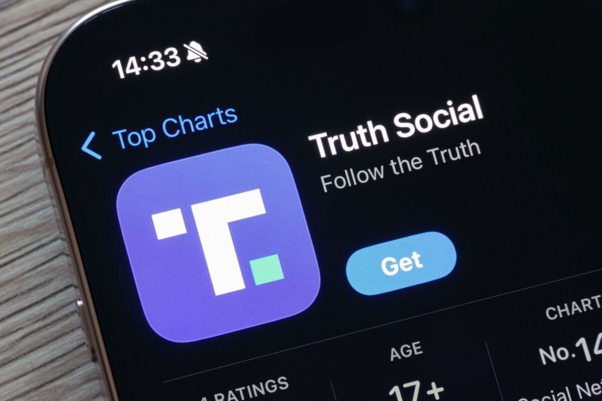 Trump Media (DJT) Stock: $205M Bitcoin Transfer to Crypto.com Amid Mounting Crypto Losses