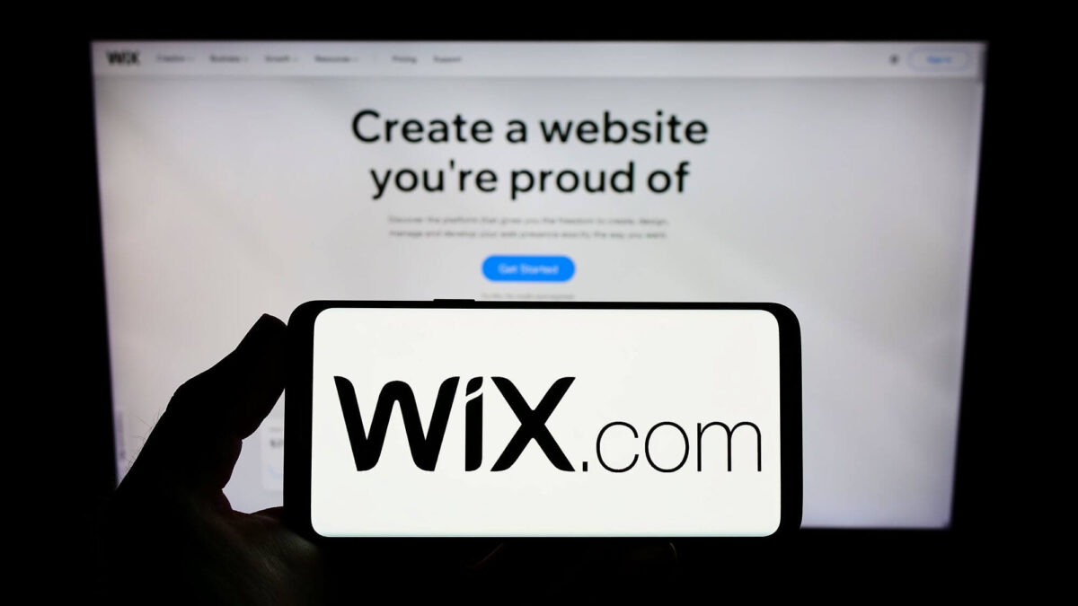 Wix (WIX) Stock Plummets 50% as Company Announces 1,000 Job Cuts Following Earnings Disappointment