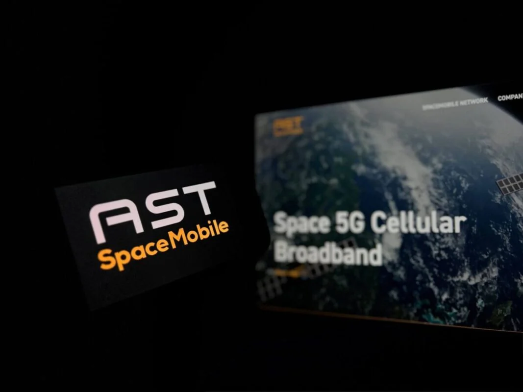 AST SpaceMobile (ASTS) Stock Plunges 17% Following Blue Origin New Glenn Rocket Explosion