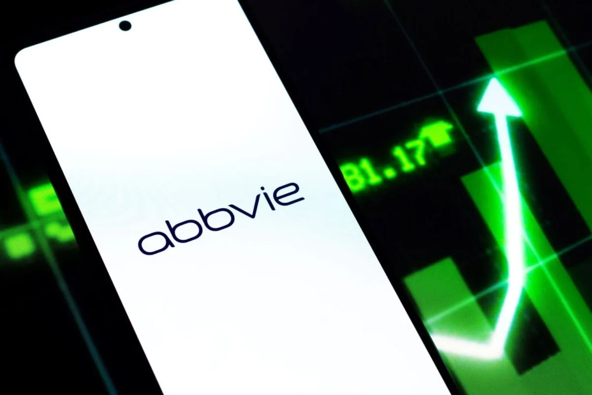 AbbVie (ABBV) Stock Dips as $11B Apogee Therapeutics Acquisition Nears Completion