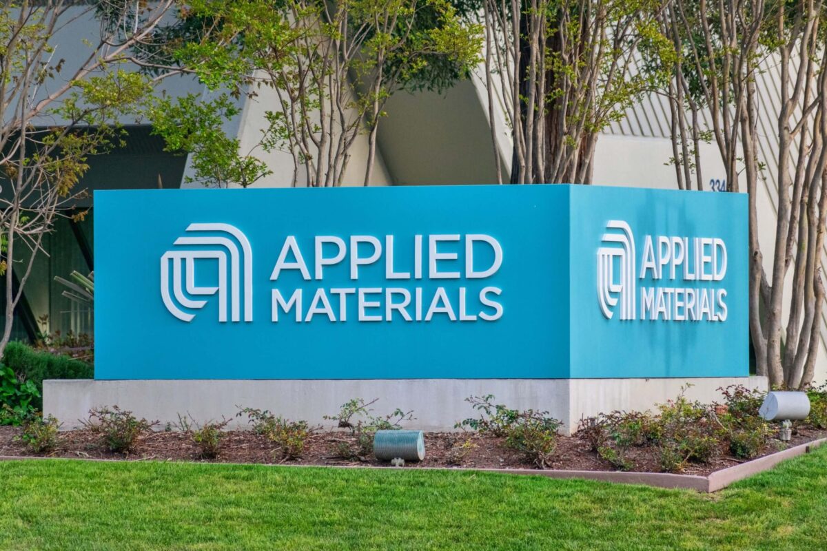 Applied Materials (AMAT) Stock Soars 75% in 2026 as Barclays Eyes $590 Target