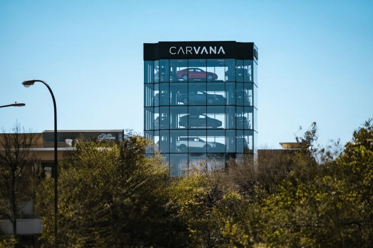 Carvana (CVNA) Stock Drops 6% Following CarMax Earnings Warning