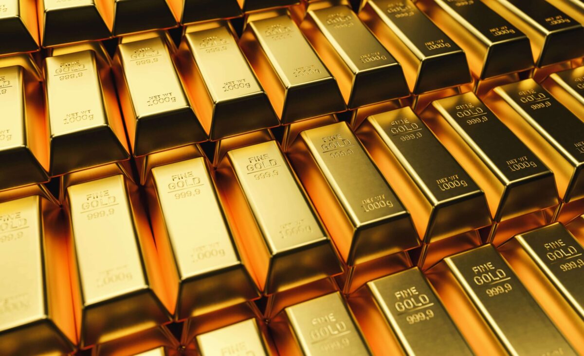 Gold Gains 1.2% on US-Iran Agreement, Yet Fed Rate Policy Caps Rally
