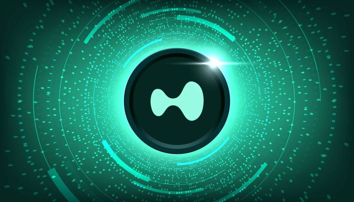 Arthur Hayes Projects Hyperliquid (HYPE) Stock Will Surpass Solana — Breaking Down the Numbers