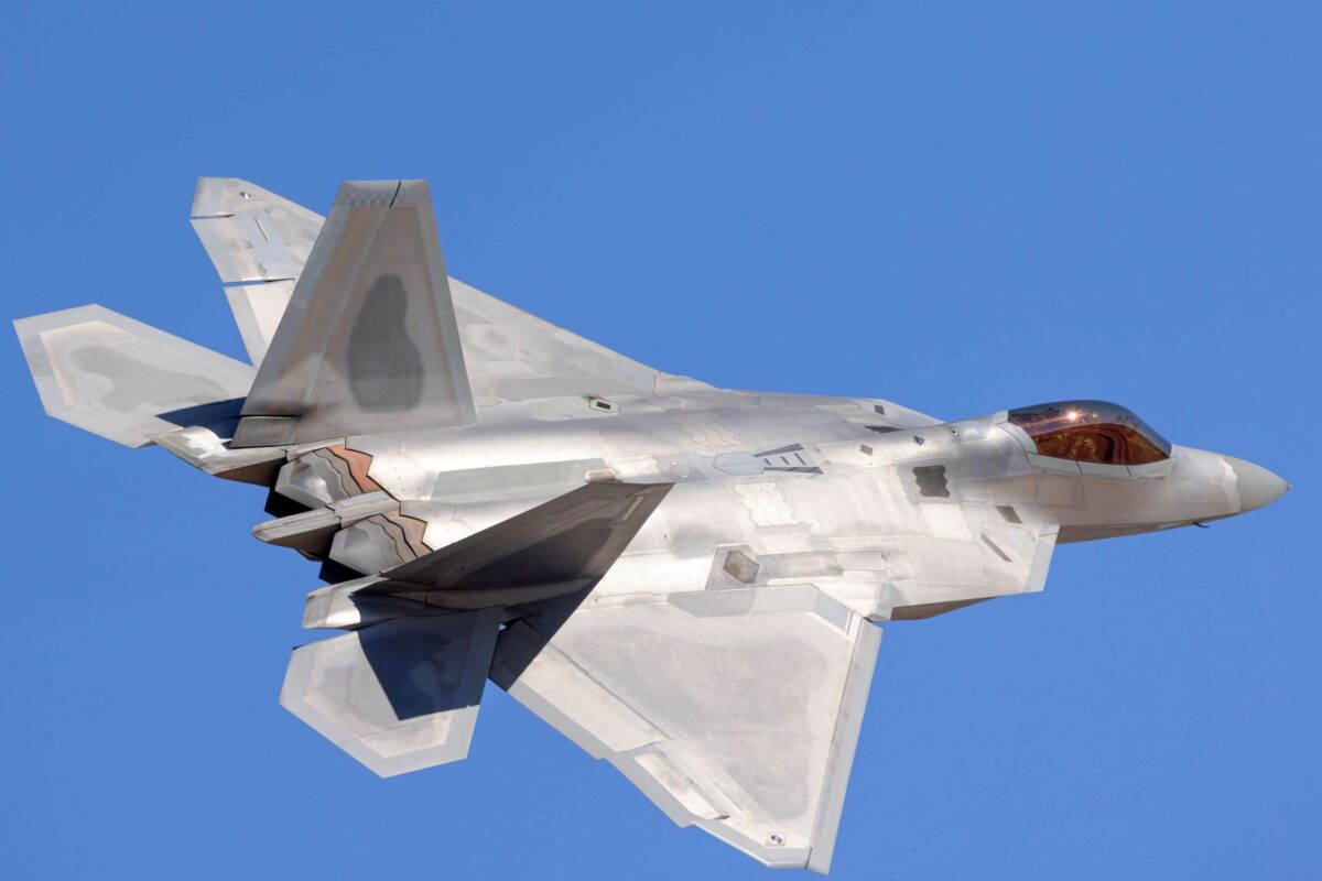 Lockheed Martin (LMT) Stock Secures $2.8 Billion DoD Contracts for F-35 Jets and CH-53K Helicopters