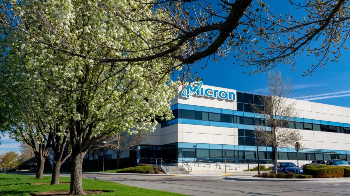 Micron (MU) Stock Hits Record High Following Anthropic Supply Agreement