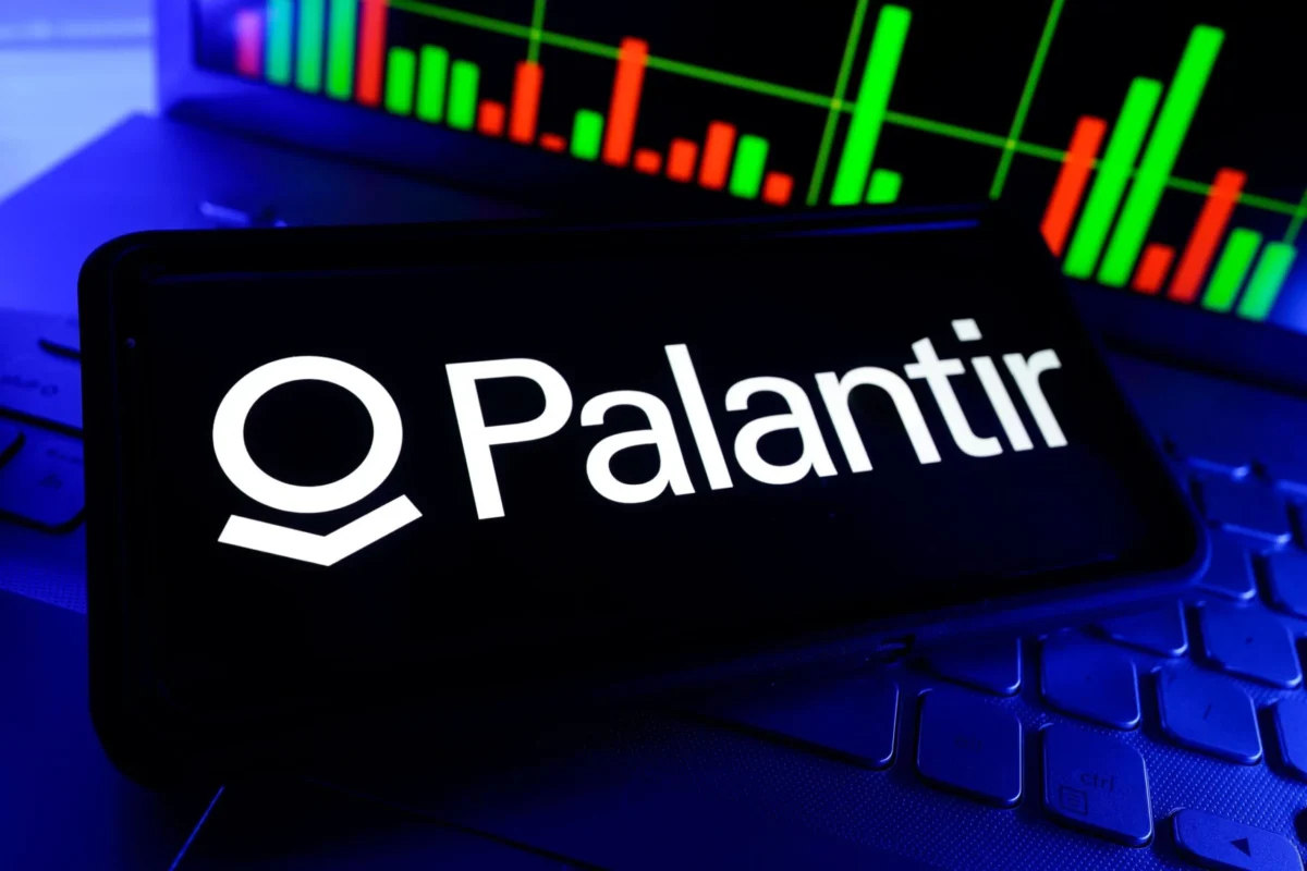 Palantir (PLTR) Stock Down 27% YTD, Yet Wall Street Projects 44% Rally Ahead