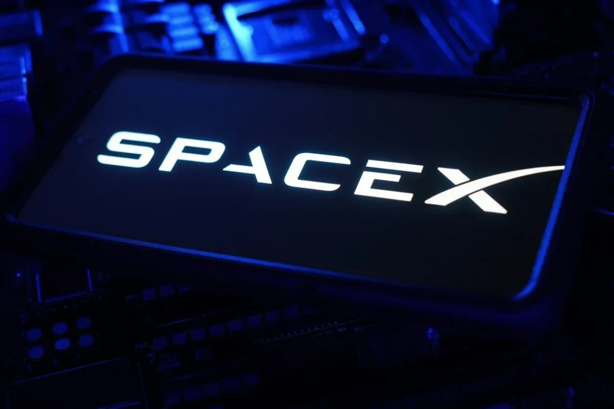 SpaceX (SPCX) Stock Slides Over 6% as Initial IPO Momentum Fades