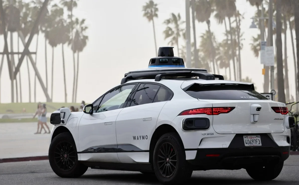 Waymo Acquires Massive Arizona Test Facility from Apple for $220M