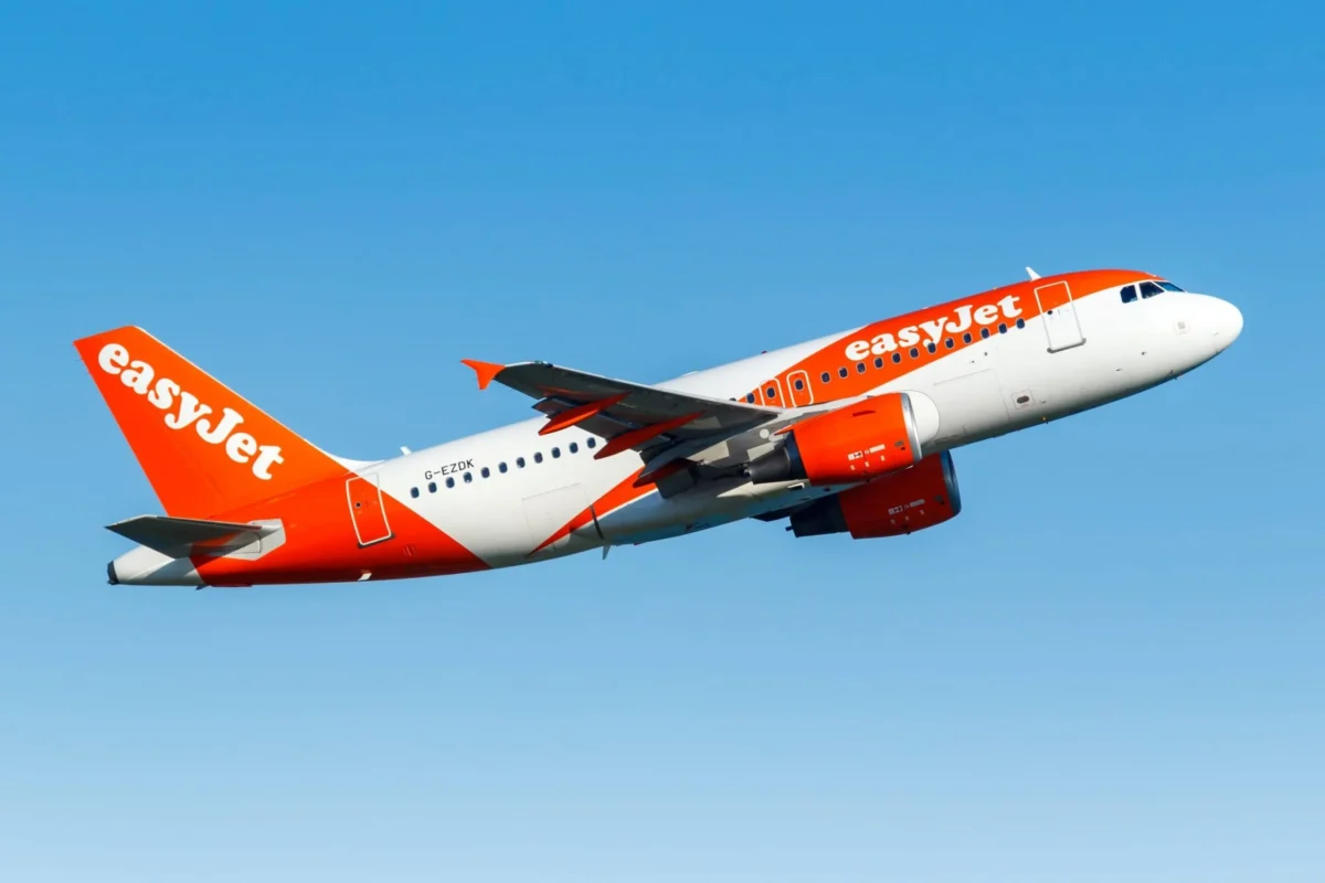 EasyJet (EZJ) Stock Surges 5% After Board Dismisses Castlelake’s £4.74 Billion Takeover Attempt