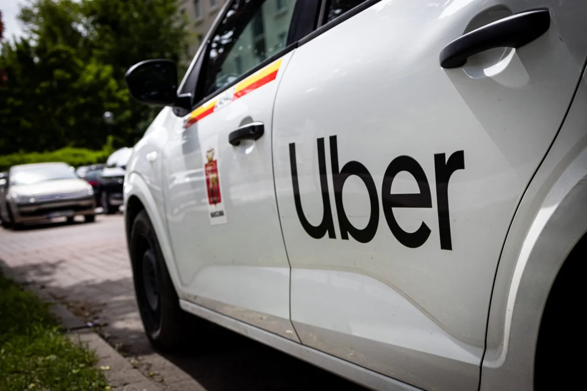 Uber (UBER) Stock Plunges 33% But Analysts Remain Bullish With $106 Price Target