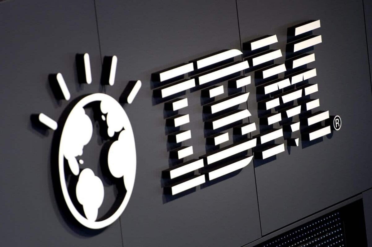 IBM (IBM) Stock: Why Analysts Stay Cautious Despite 25% Q2 Surge