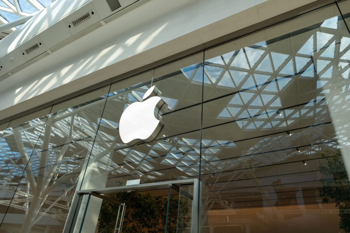 Apple (AAPL) Stock: Tech Giant Launches Legal Battle Against OpenAI Over Trade Secret Theft